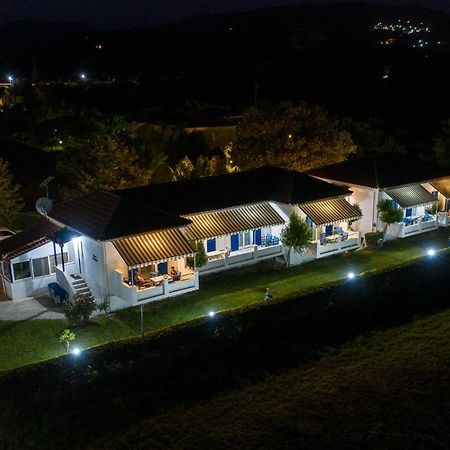 Blue Houses Apartments Финикунда Экстерьер фото